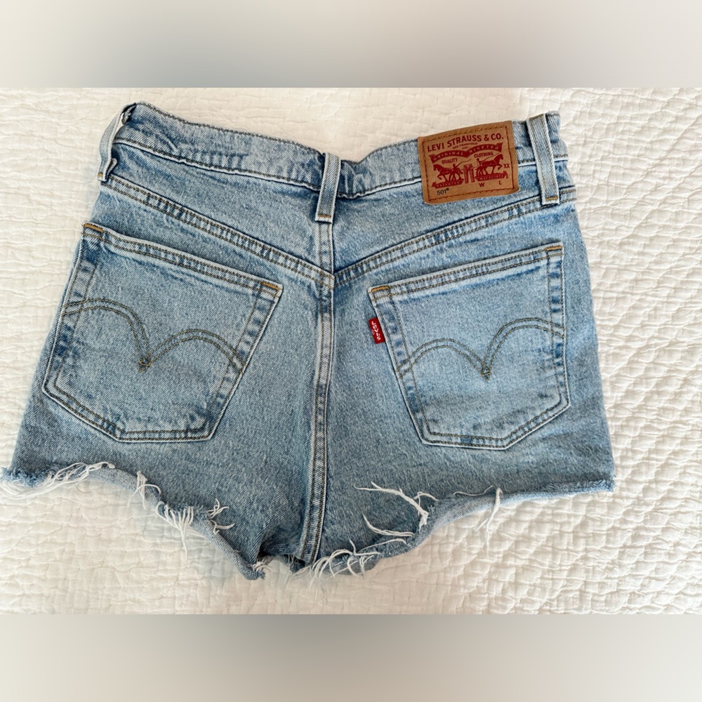 Levi’s Denim Shorts, Light Wash size 25 Womens